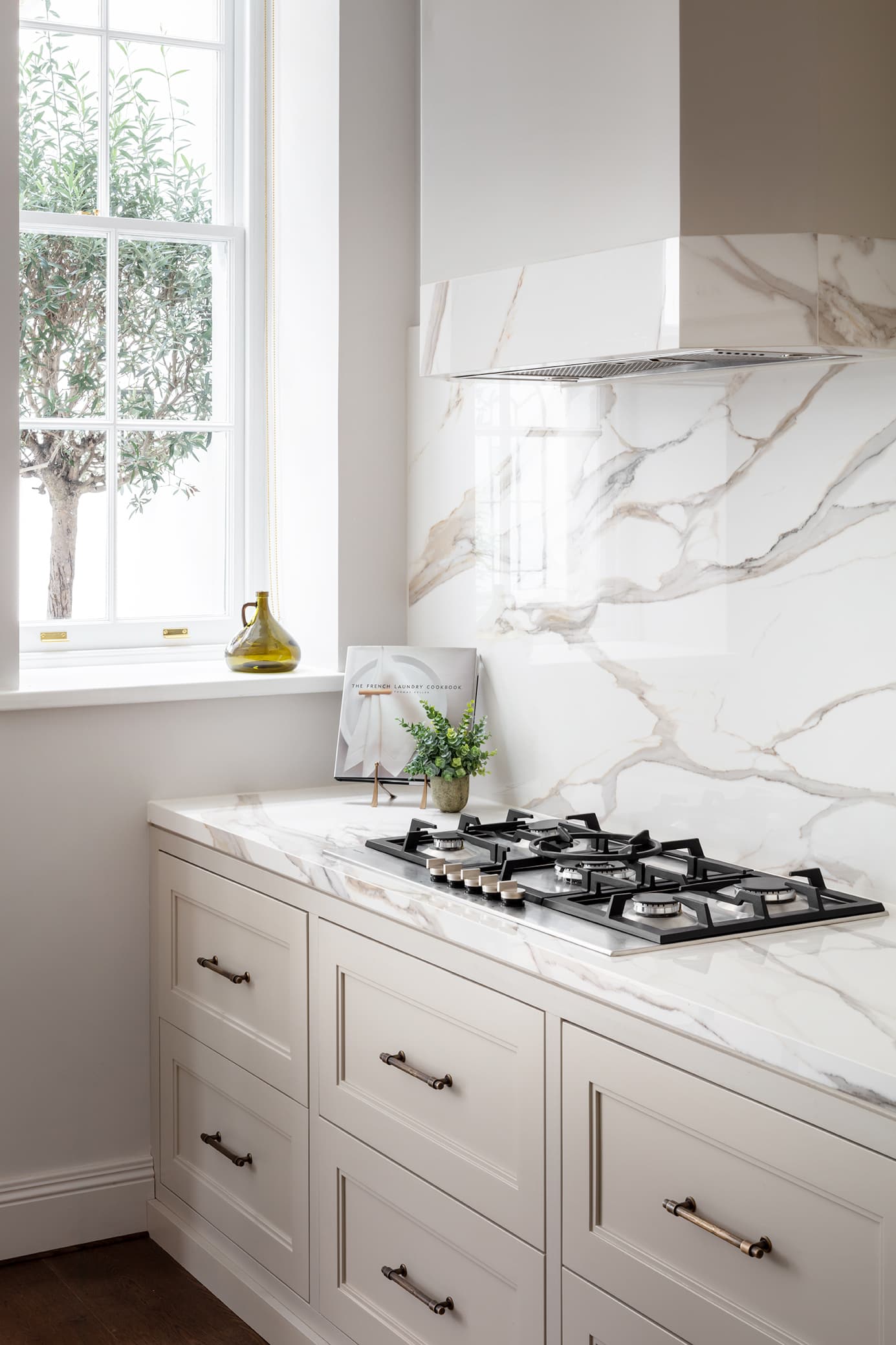 Luxury Kitchen Worktops: The Complete Guide to Choosing the Right Surface
