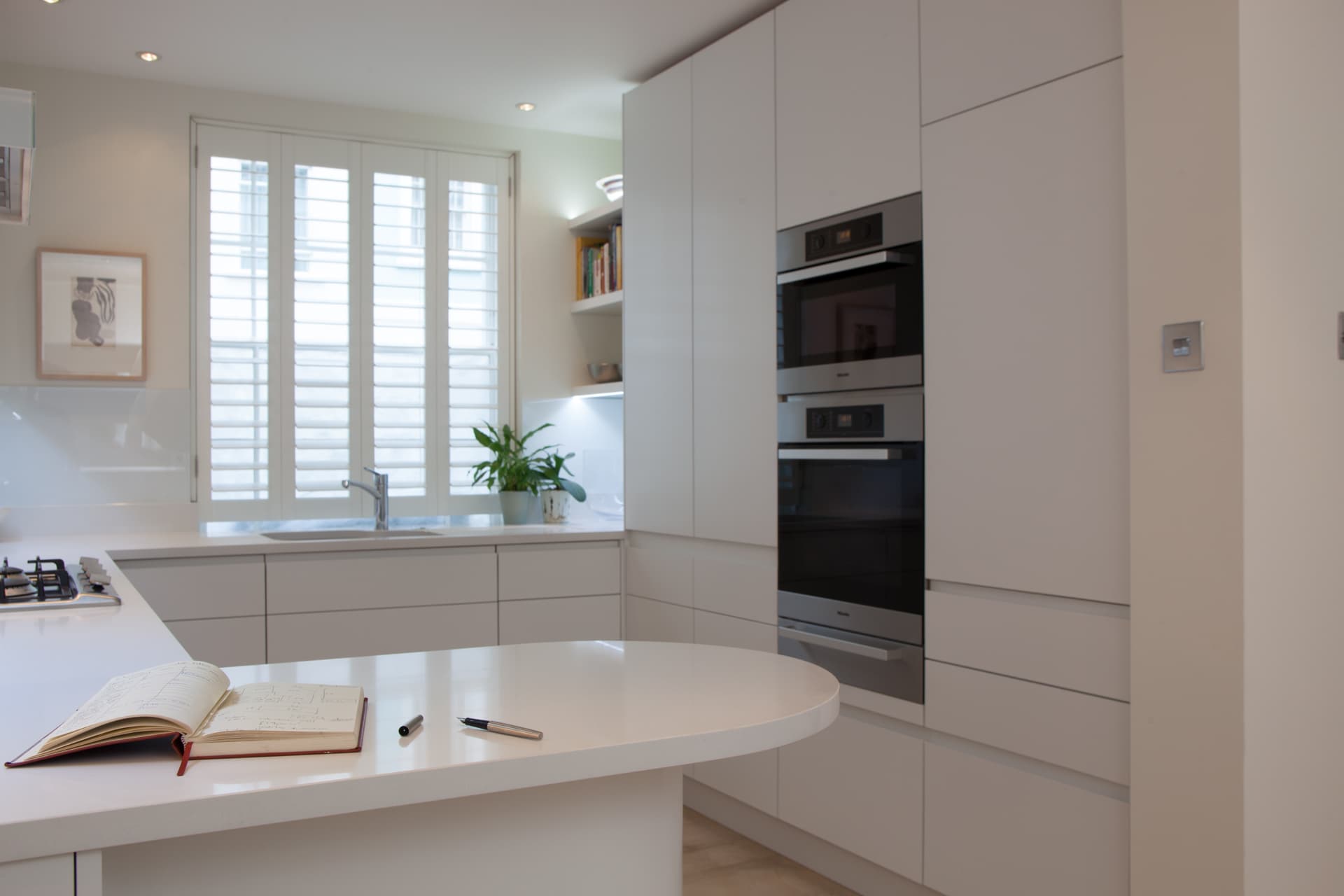 Bespoke vs Fitted Kitchens: An Honest Comparison