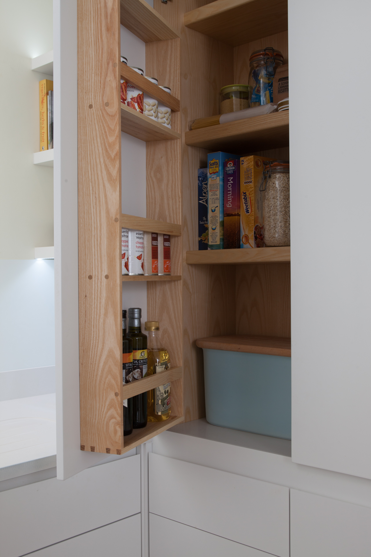 Walk-In Pantry Design: The Complete Guide to a Kitchen's Most Coveted ...